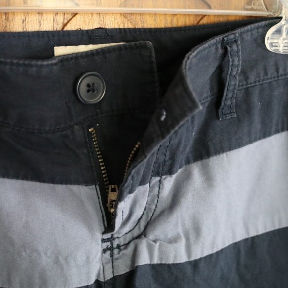 3/$15 OLD NAVY Nautical Colorblock Striped Cotton Shorts - Size 2 - Picture 10 of 16